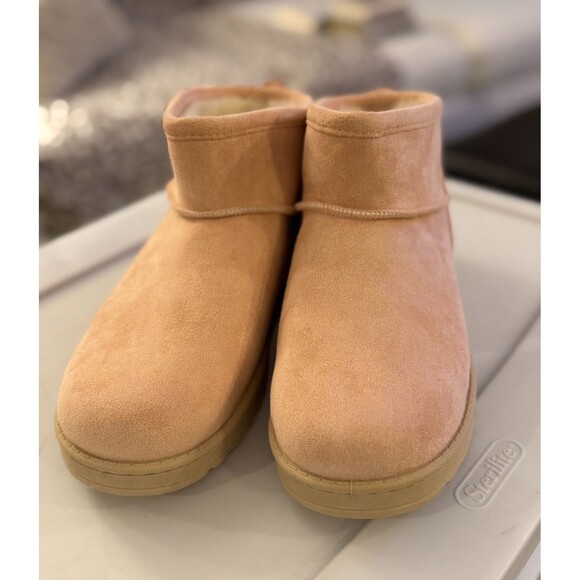 NEW SO Pink Lupita Short Boots Sz 9 Women Cozy Comfy Warm Outside - Picture 3 of 14